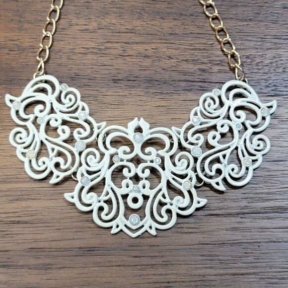 Ivory Victorian Boutique Style Necklace on Chain - Picture 1 of 3